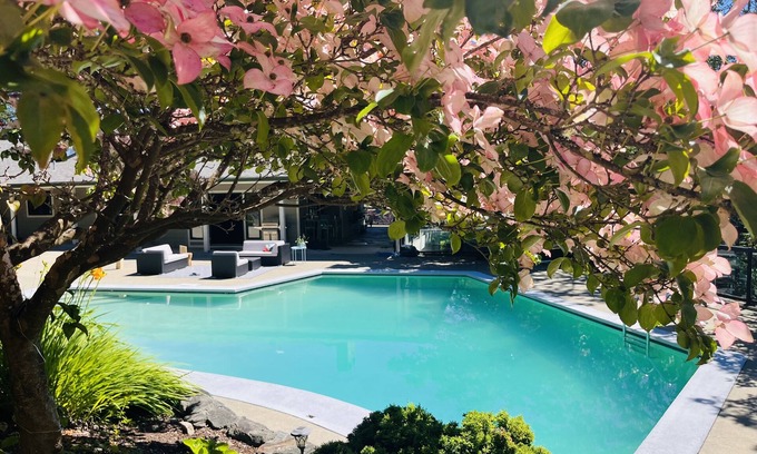 North Cowichan Otro | Magical Farm Villa with Heated Salt Water Pool