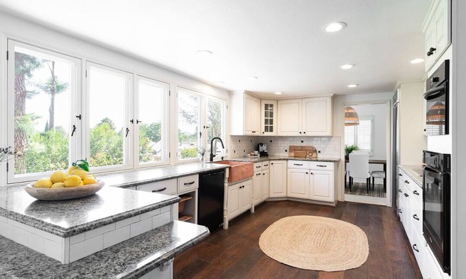 Encinitas Casa | Magical Garden Home 10 Minutes to the Beach