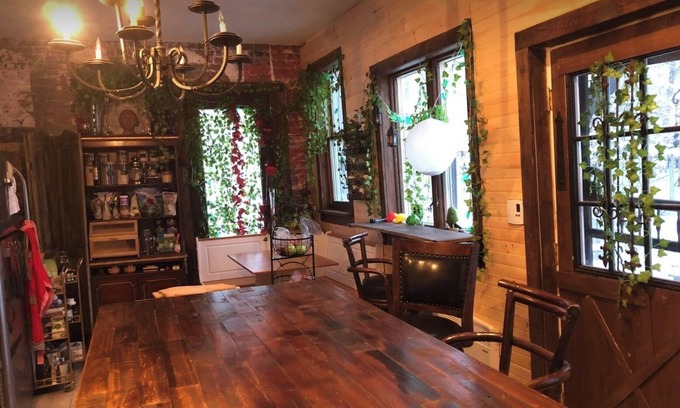 Derrick City Casa | Magical Mountain House-Pet Friendly