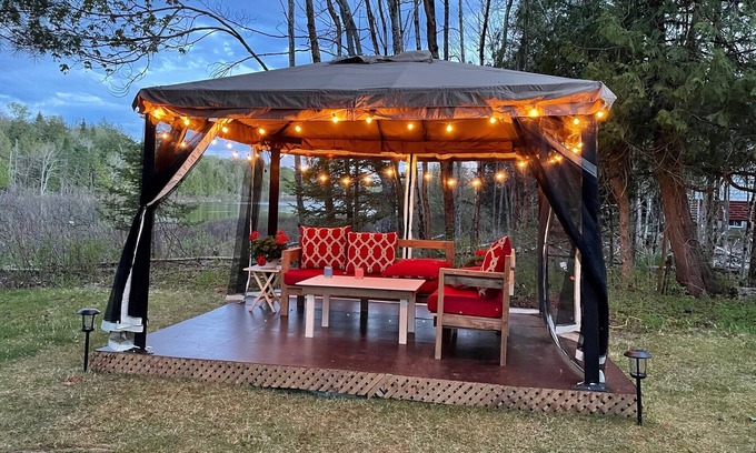 Cheneville Cabaña | Magical Waterfront Cottage