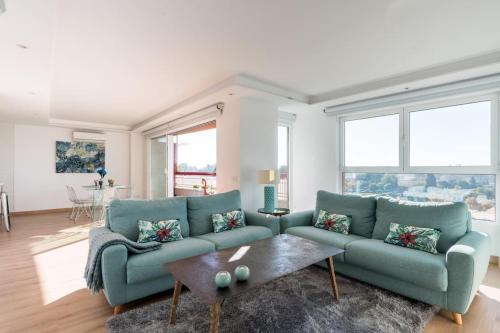 Los Remedios Apartamento | Magnífico Ático en frente de la Feria