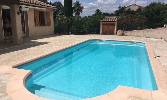 La Bouverie Villa | Magnífica villa con jardín piscina en un entorno verde