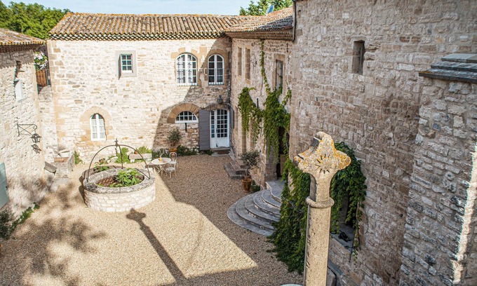 Rognes Casa | Magnificent 12th century priory in Provence - 9 rooms