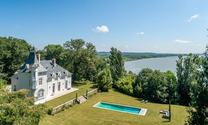 Bayonne Otro | Magnificent 18th century Chateau in Bayonne, renovated, private park, heated pool, luxury