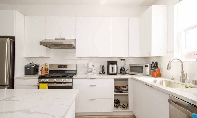 Westminster Casa | Magnificent 6BR near Disney w/Parking & Play area