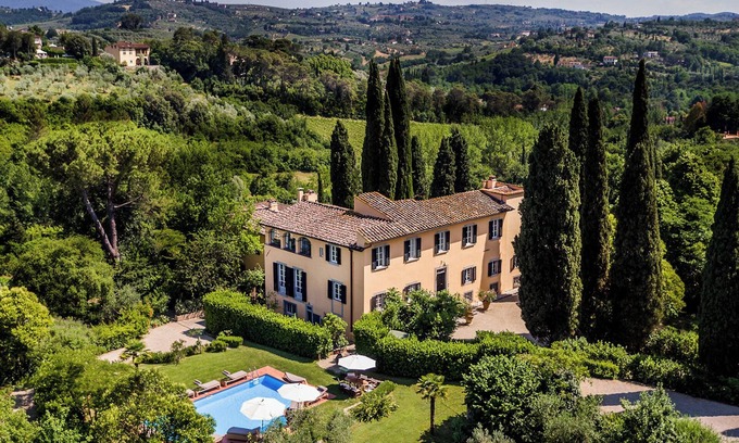 Oltrarno Villa | MAGNÍFICO 8BD-8. ¡VILLA DE 5BA CON PISCINA CLIMATIZADA A 1 MIL DEL ALCANCE DE FLORENCIA!