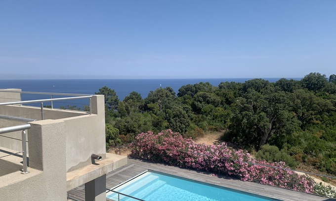 Tarcu Casa | Magnificent contemporary house with 180° sea and mountain views, not overlooked