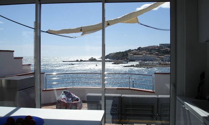Banyuls-sur-Mer Condominio | Precioso dúplex con terraza, impresionantes vistas al mar y montaña.