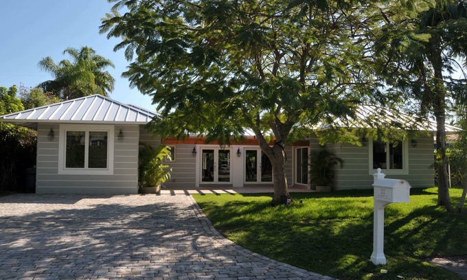 Key Biscayne Villa | Magnífica casa amueblada en un espectacular Isla Ubicación