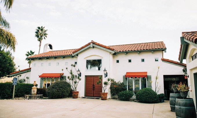 Fallbrook Casa | Magnificent Hilltop Estate con vistas al Pala Mesa Resort y a los viñedos