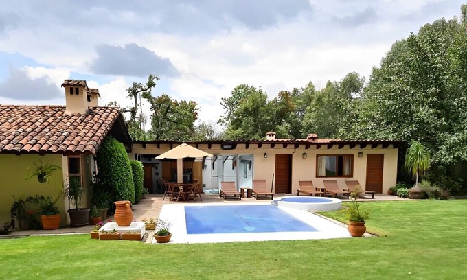 Avándaro Casa | Magnífica casa con alberca en Valle de Bravo