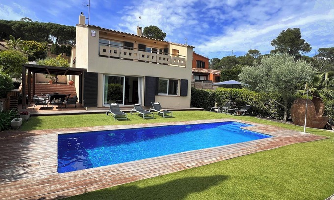 Begur Villa | Inolvidable casa en Begur con piscina para 8 personas
