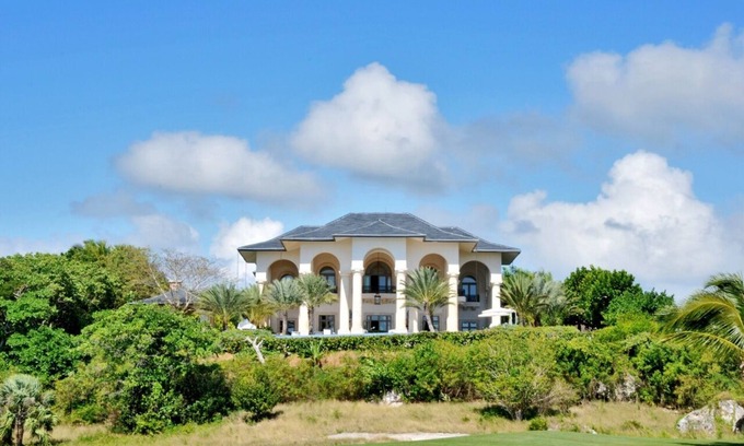 Punta Cana Casa | Magnífica mansión con impresionantes vistas al mar Caribe y al campo de golf.