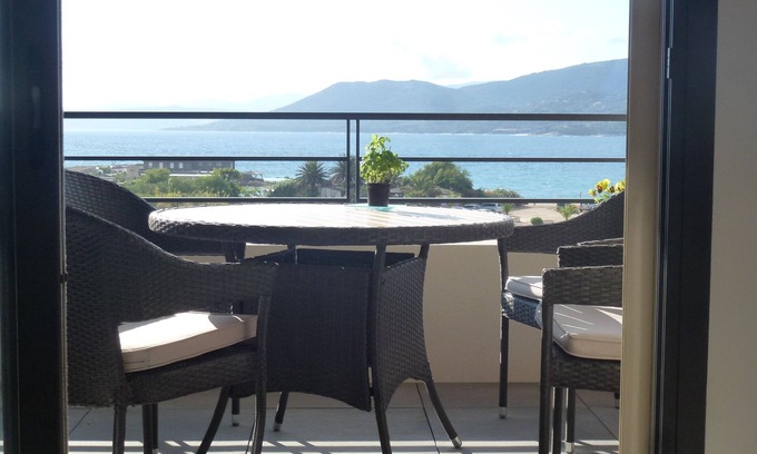 Propriano Apartamento | Magnífico apartamento nuevo con terraza con vistas al mar.