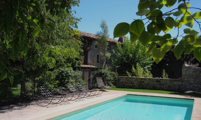 Sainte-Anastasie Otro | Magnífica casa de campo provenzal en una aldea medieval a 8 km de Uzès