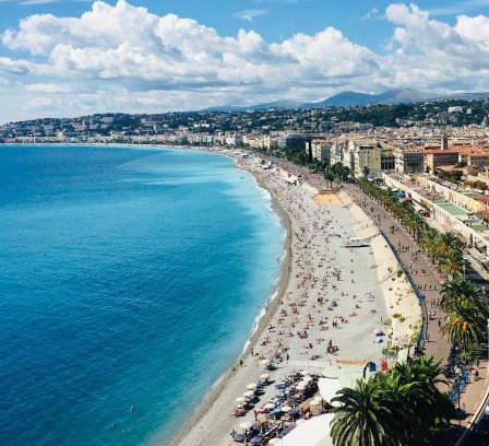 Ventabrun Apartamento | Magnificent renovated apartment, 2 rooms of 45 m2, close tothe sea, top floor, terrace