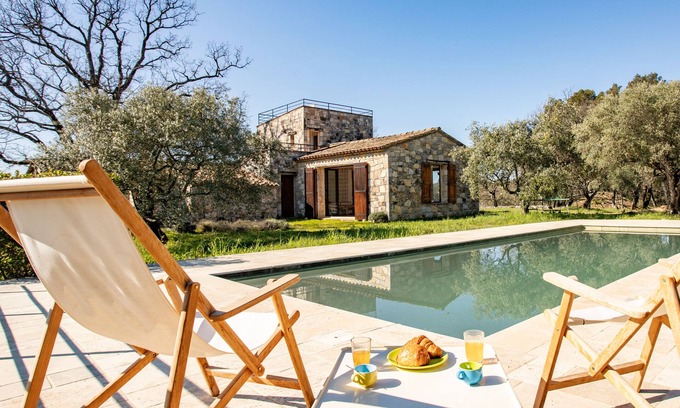 Tourrettes Villa | Magnificent stone house in the heart of the Fayence region