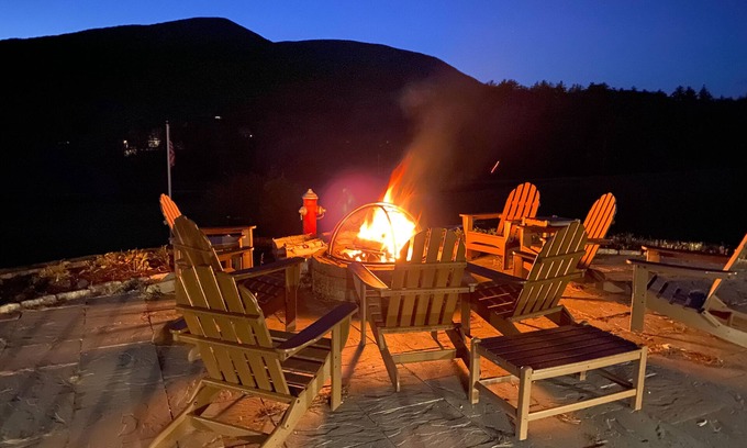 Sunderland Casa | Magnificent Vermont home w/free WiFi, full kitchen, firepit, patio, & deck