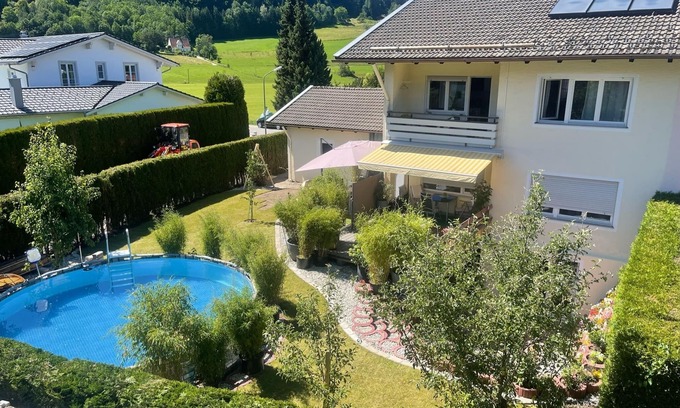 Aschau im Chiemgau Apartamento | Magnificent view of the Kampenwand: Holiday apartment ciao-aschau Lexa