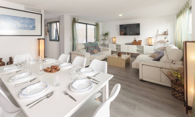 Grao de Gandia Chalet De Esquí | Magnífico chalet cerca de la playa con piscina y wifi gr, Gandía Confort Treviso