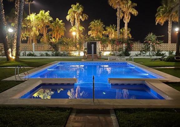 Torre del Mar Chalet De Esquí | MAGNIFICO CHALET UNICO JUNTO AL MAR CALETA DE VELEZ