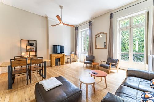 Hotel de Ville - Quinconces Apartamento | Magnifique et lumineux T3 de charme aux Quinconces idéal pour 4 personnes
