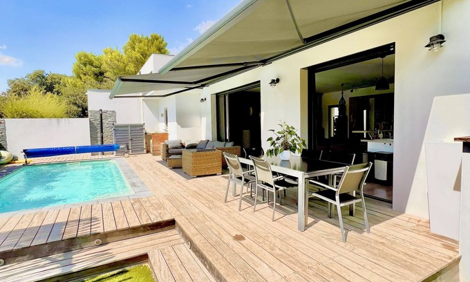 Saint-Jean-de-Vedas Villa | Magnifique Villa 150 m2 , 3 Chambres , Piscine, au Calme Absolu