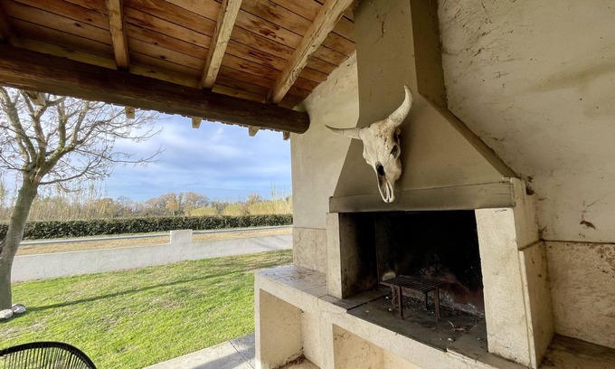Arles Otro | Magnifique Gîte à la Ferme 10 Couchages
