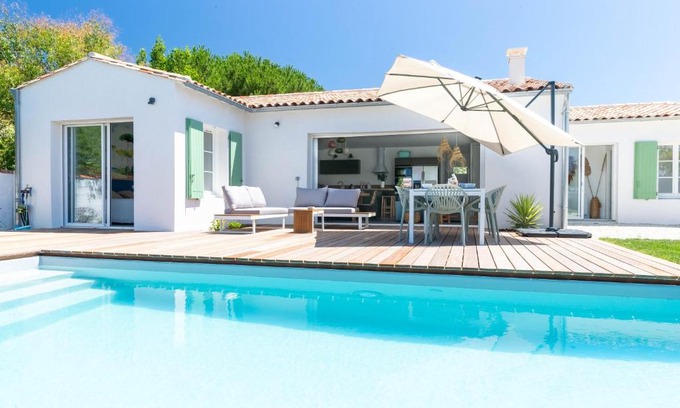Le Bois-Plage-en-Re Villa | Magnifique Récente Villa de charme avec piscine