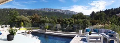 Nans-les-Pins Cama Y Desayuno | Magnifique suite familiale