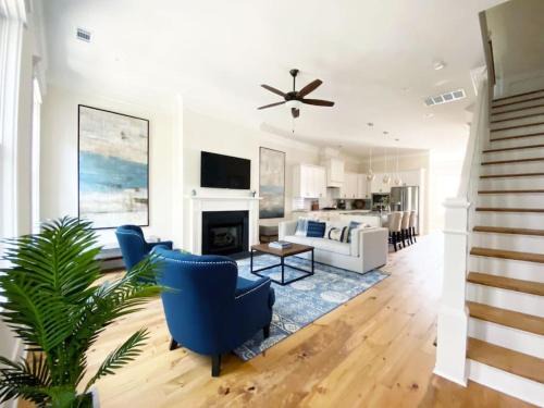Historic District - North Casa | Magnolia Estate - 3 Separate Units, Courtyard