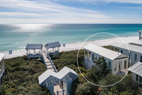 Seaside Casa | Magnolia Honeymoon Cottage