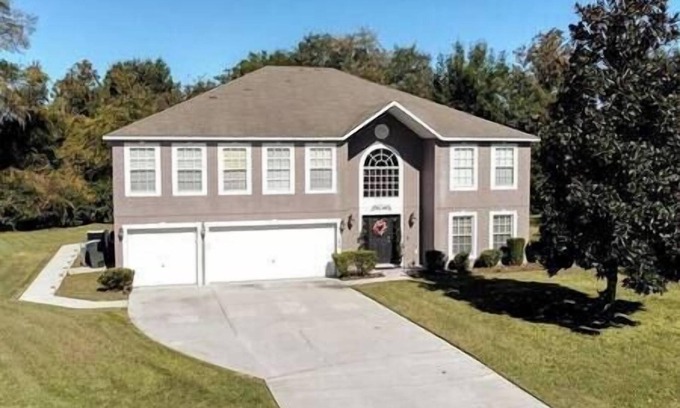 Ocala Casa | Spacious 6BR Pool Home in Ocala, Magnolia House