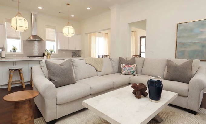 Oxford Casa | Magnolia Manor by Apex Short Term Stays
