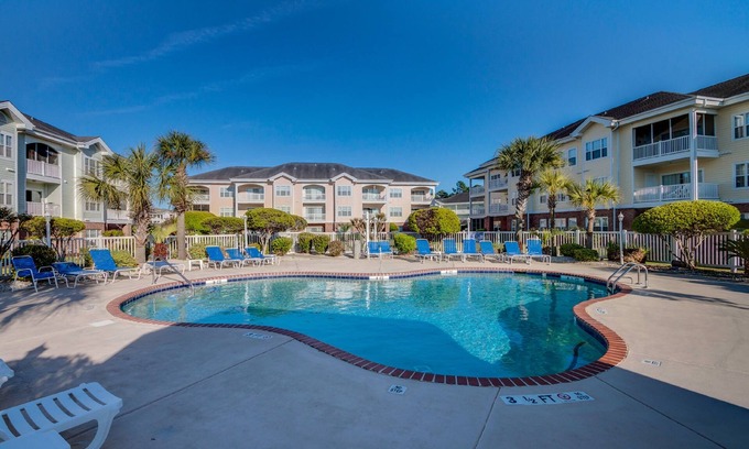 Central Myrtle Beach Condominio | Magnolia North by Hosteeva