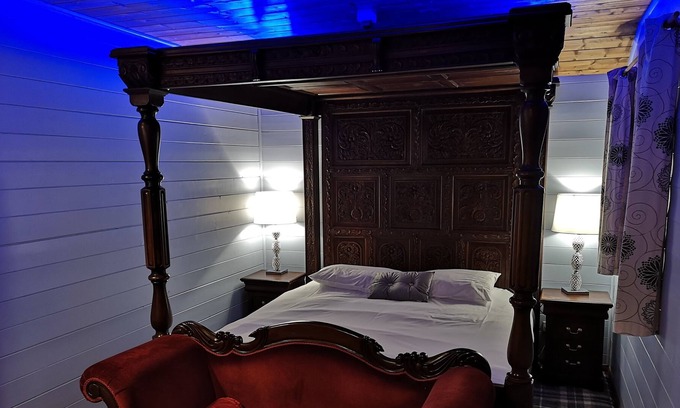 Warminster Chalet De Esquí | Urraca 5 cazadoresMoon-Warminster-Bath-Wiltshire