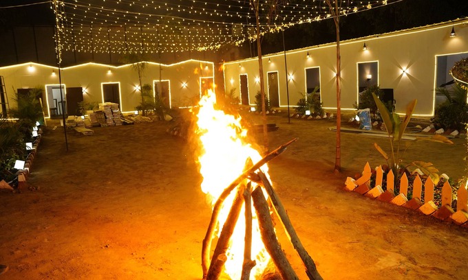 Naini Complejo | Maha Kumbh Mandapam