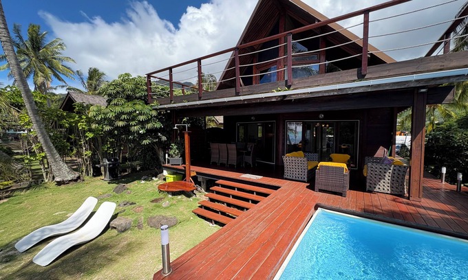 Otumai Villa | Maharepa Beach villa by ENJOY VILLAS MOOREA, Playa de arena blanca + Piscina