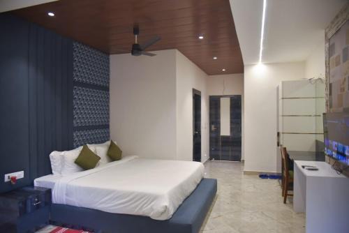 Lalbagh Complejo | MAHFIL-e-MOTIJHEEL, MOTIJHEEL PARK AND RESORT