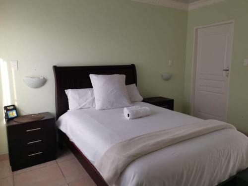 Carletonville Casa | Mahlambandlopfu Presidential Guest House