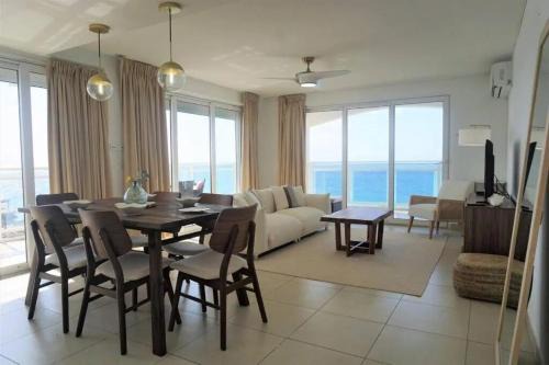 Maho Apartamento | Maho Beach House - 2 Bedroom Corner Ocean Suite