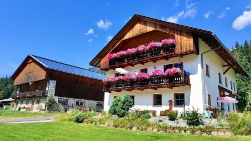 Monguelfo Apartamento | Mahrhof zu Adlitzhausen