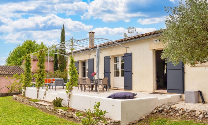 Arpaillargues-et-Aureillac Casa | Maison Dou Vala, a holiday home for 6 people near Uzès in France