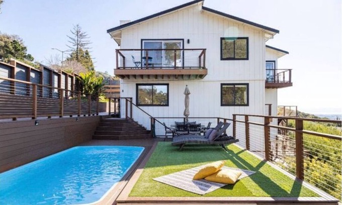Leona Heights Casa | Main House + Guest Unit! 5 Bed / 3.5 Bath, Oakland Hills