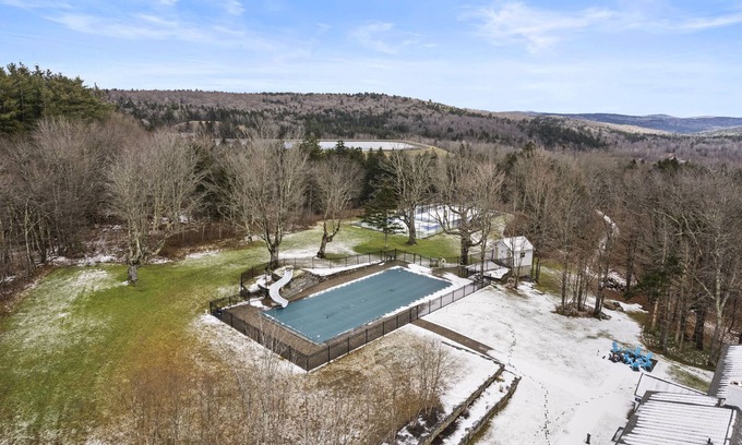 West Dover Hotel | Main Lodge - King - 2nd floor - Room 201