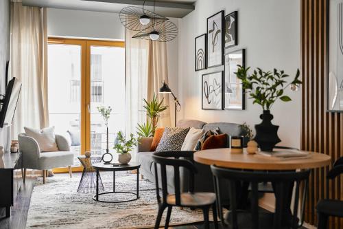 Warszawskie Apartamento | Main Station Art Apartment