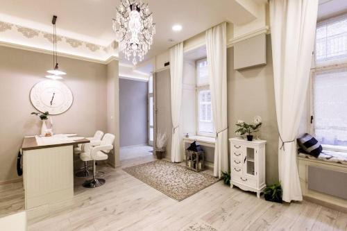 Vizivaros Apartamento | Main Street