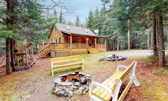 Shirley Mills Casa | Maine Attraction