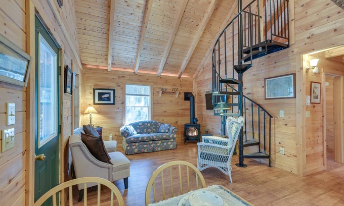 Bernard Cabina | Loft Cabina w / Patio al aire libre cerca de Acadia Nat'l Park!