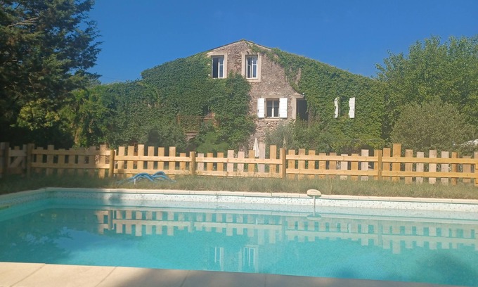 Bagnols-en-Foret Casa | Maison Mitoyenne Dans Bastide Provençale